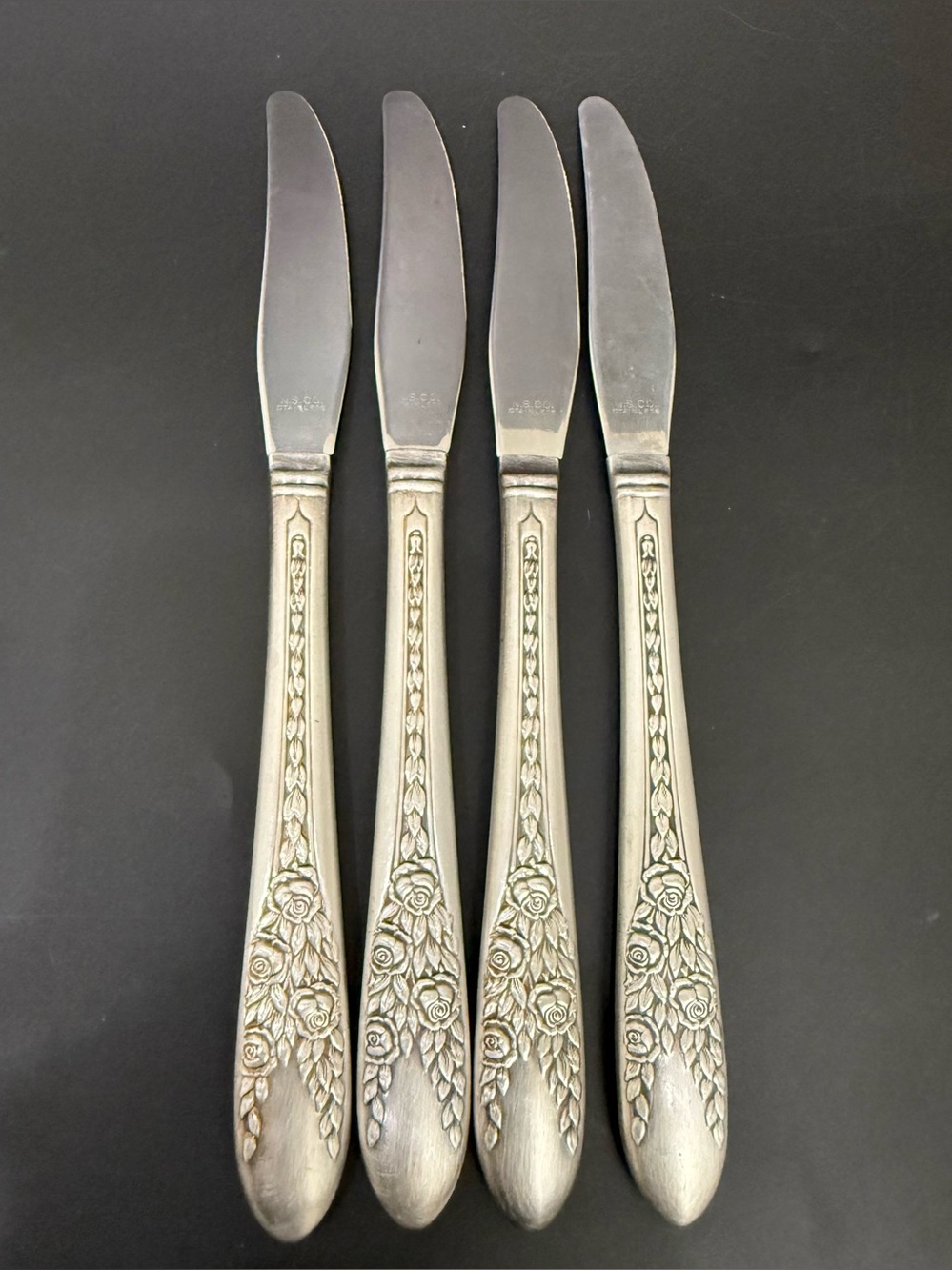 4pcs Vintage NS Co. National Silver Co. Rose & Leaf Silver-plate Grille Knives